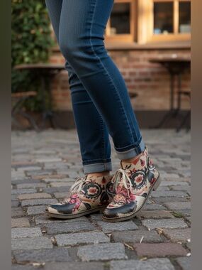 Goby enchantment of makeup ankle boots size 9.5